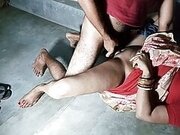 Bhabhi ne Suhagraat Kese Manate Hai Sikhaya - Indian Bengali Bhabhi Sex