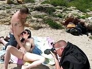 Beach babes like beeing recorded while fucking