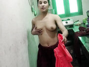 Naukrani ko kichen me pakad ke jabar dasti choda