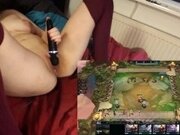 'She cums while gaming, shaking orgasm'