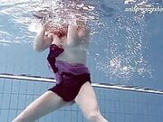 Ala &ndash; hot girlfriend in the swimming pool