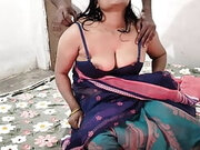 Hot romantic sex with desi bhabhi cumshot on pussy