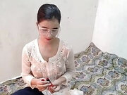 Soyi hui step sister ko jabar dasti pakad ke choda