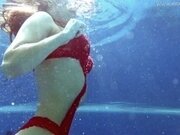 'Watch how beautiful Lina Mercury is underwater'