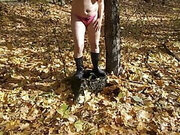 Naked Girl in a Public Park Found a Place to Pee