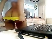 Incredible perfect teen booty in tight yellow panties on webcam